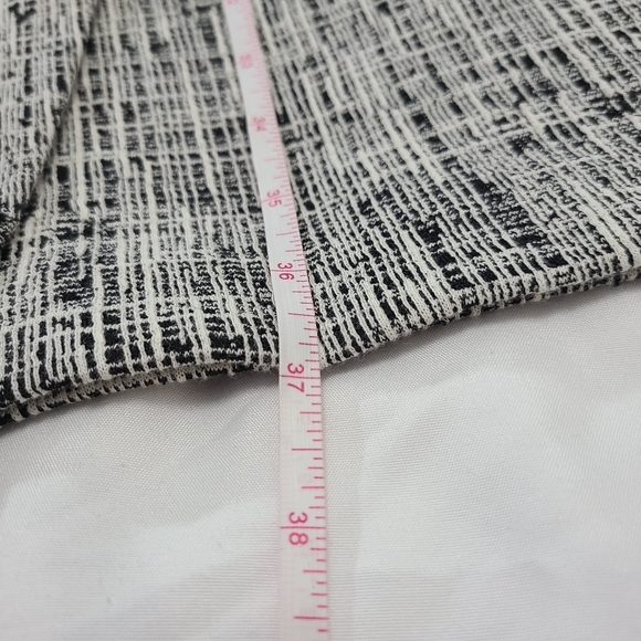 Express Black‎ and White Patterned Dress Size Large - Picture 10 of 12